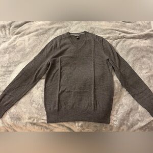 Banana Republic 100% Merino Wool Charcoal V-Neck Sweater
